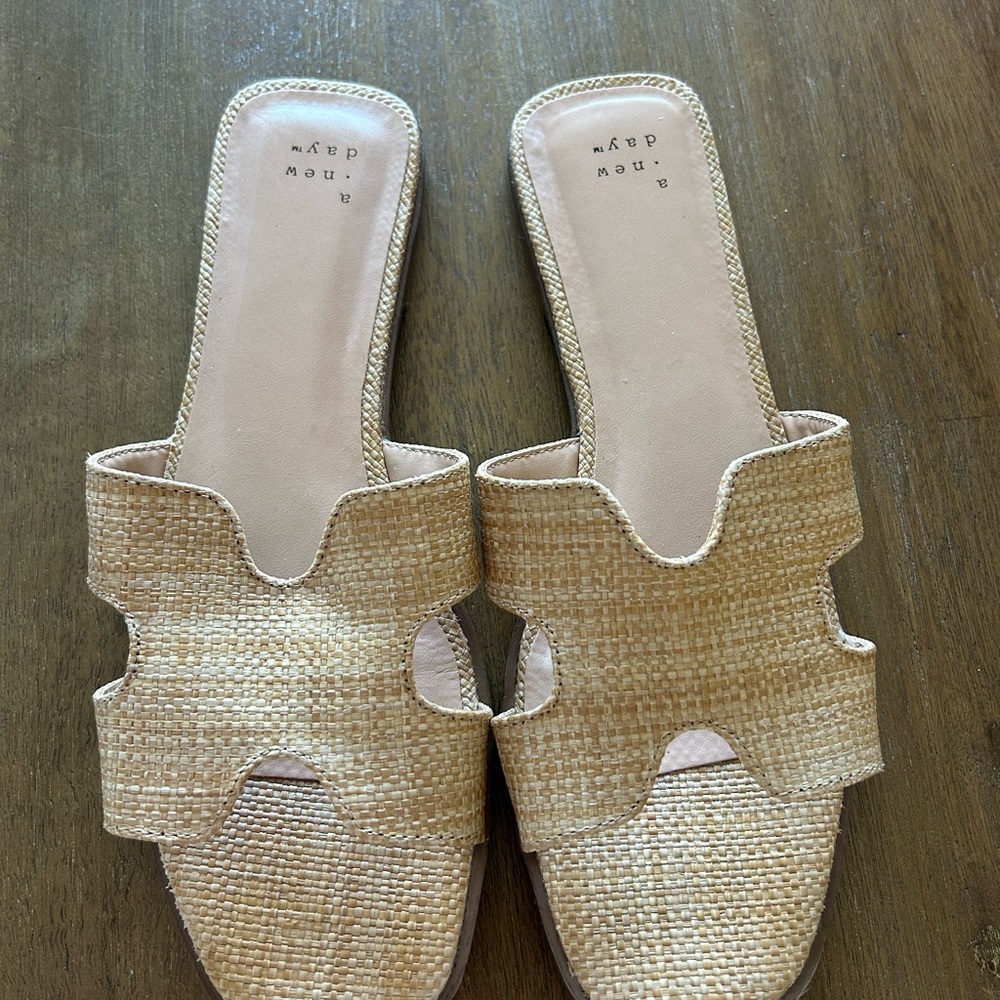 Women's Tan Slide Sandals